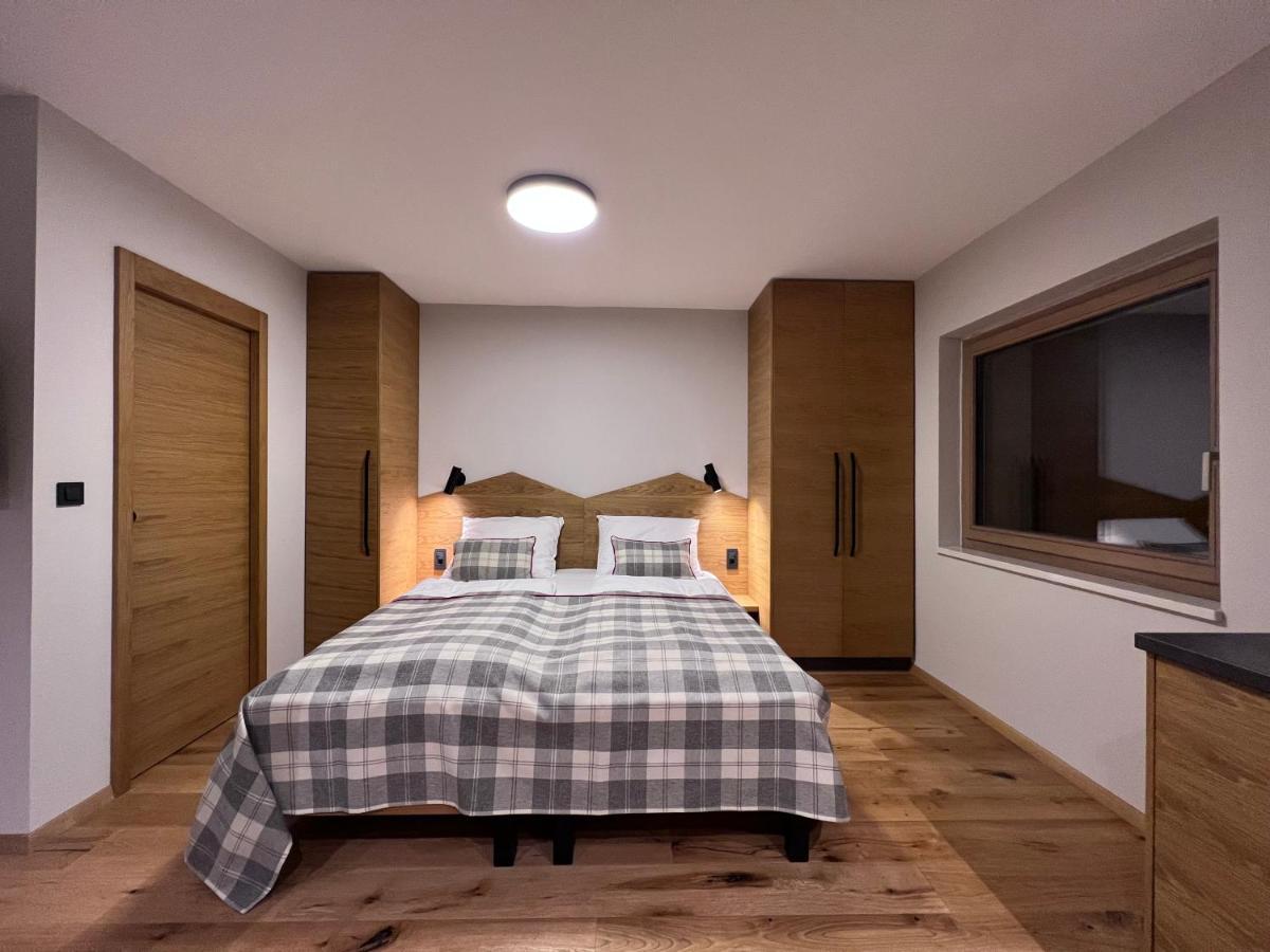 Apartments And Rooms Kaja クランスカゴーラ エクステリア 写真