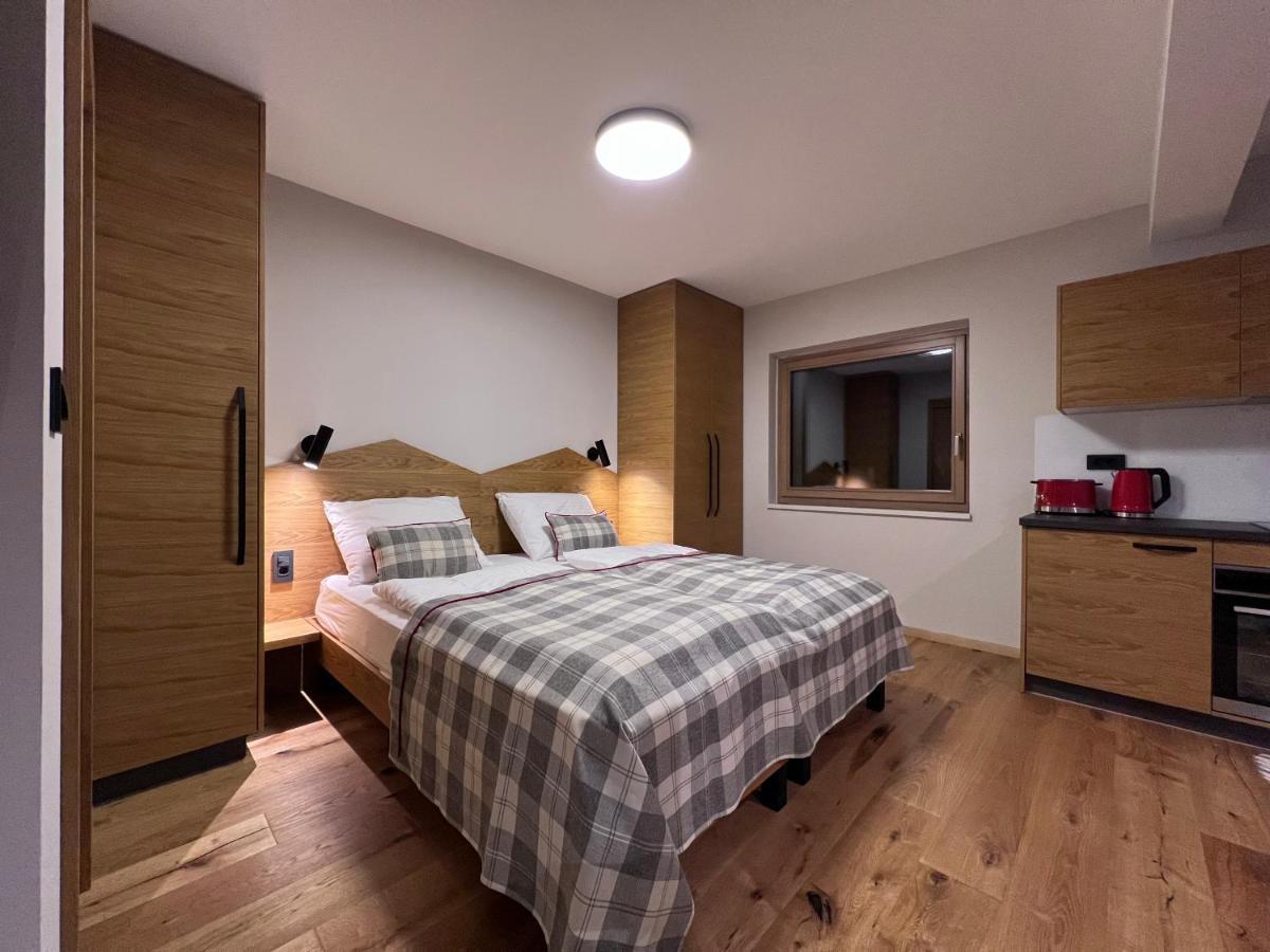 Apartments And Rooms Kaja クランスカゴーラ エクステリア 写真