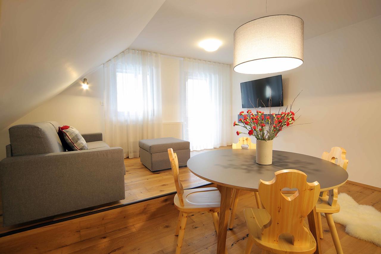 Apartments And Rooms Kaja クランスカゴーラ エクステリア 写真